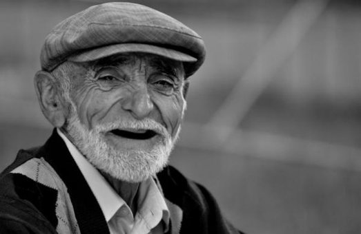 ¿Sabías que las personas con menos dientes suelen vivir menos?