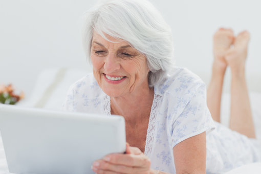 Tercera edad: Problemas dentales y falta de piezas dentales