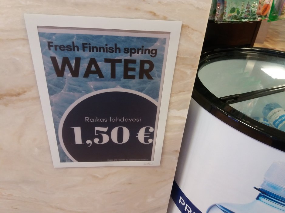 Ostosvinkit – Pulloveden osto Helsinki - Vantaan lentoasemalta<br />
Ostosvinkit – Pulloveden osto Helsinki - Vantaan lentoasemalta<br />