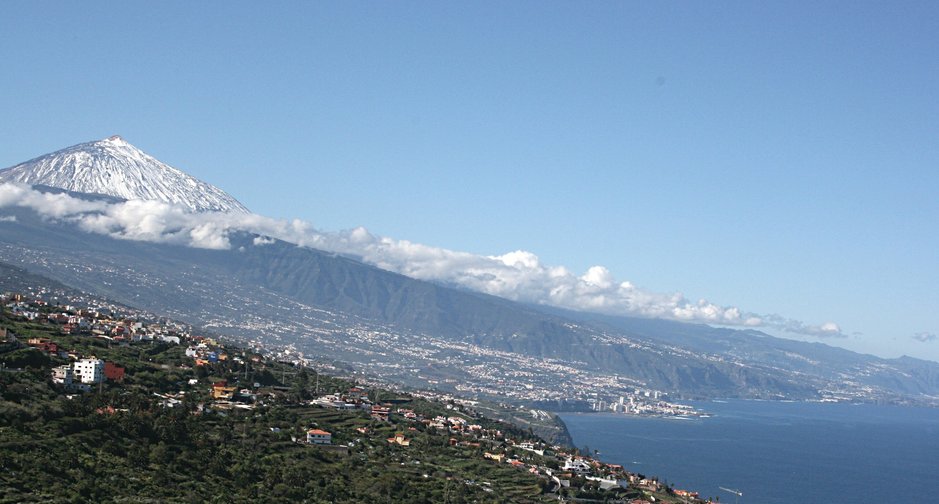 La Orotava viinituotantoalue sijaitsee Puerto de la Cruzin yläpuolella. La Orotava viinituotantoalue sijaitsee Puerto de la Cruzin yläpuolella.