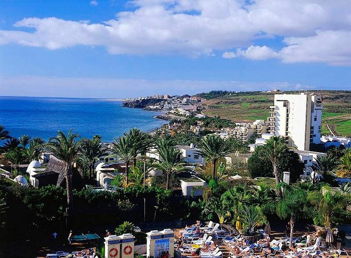 GRAN CANARIAN VUOKRA-<br />
ASUNTOMARKKINAT KAAOKSESSA:<br />
Omistajat eivät uskalla vuokrata -<br />
moni jää ilman loma-asuntoa GRAN CANARIAN VUOKRA-<br />
ASUNTOMARKKINAT KAAOKSESSA:<br />
Omistajat eivät uskalla vuokrata -<br />
moni jää ilman loma-asuntoa