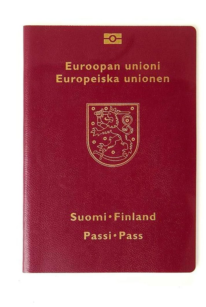 Passin hakeminen muuttuu: Poliisivierailun sijaan sähköinen hakemus Passin hakeminen muuttuu: Poliisivierailun sijaan sähköinen hakemus