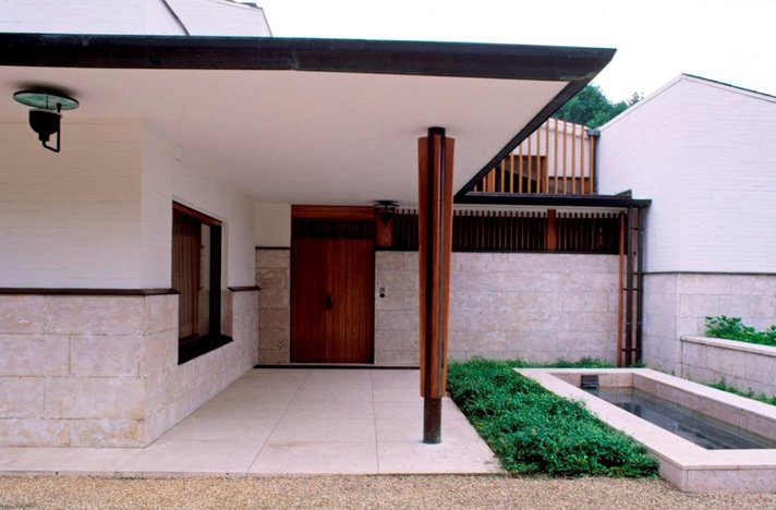 Alvar Aalto -matkailureittiyhdistys<br />
yhdistää Aalto-kaupungit<br />
Helsinki Alvar Aalto -matkailureittiyhdistys<br />
yhdistää Aalto-kaupungit<br />
Helsinki