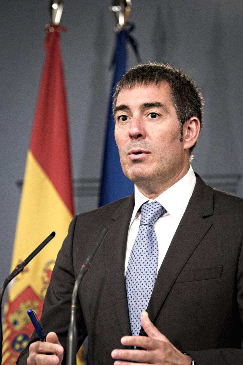 Fernando Clavijo on ollut Kanarian autonomisen alueen presidentti henäkuusta lähtien. Fernando Clavijo on ollut Kanarian autonomisen alueen presidentti henäkuusta lähtien.