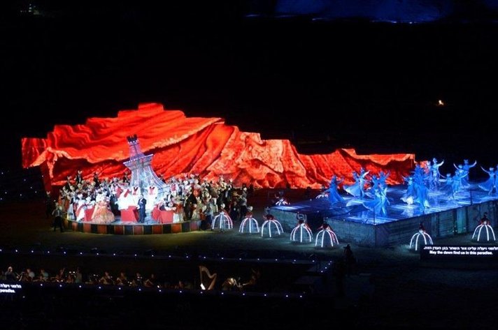 Tosca, Carmina Burana ja Lemmenjuoma Masadan ja Jerusalemin oopperajuhlilla kesäkuussa Tosca, Carmina Burana ja Lemmenjuoma Masadan ja Jerusalemin oopperajuhlilla kesäkuussa