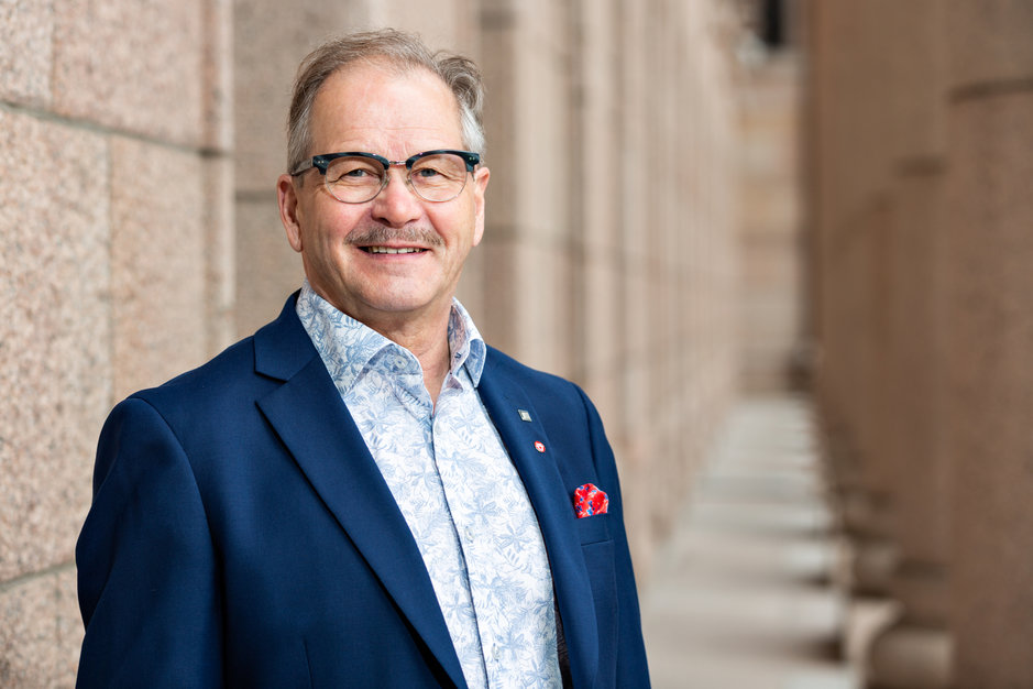 Kajaanilaisen kansanedustaja Raimo Piiraisen (sd) mielestä Itäradan ripeä eteneminen on hyvä uutinen. (Kuva: Jukka-Pekka Flander) Kajaanilaisen kansanedustaja Raimo Piiraisen (sd) mielestä Itäradan ripeä eteneminen on hyvä uutinen. (Kuva: Jukka-Pekka Flander)