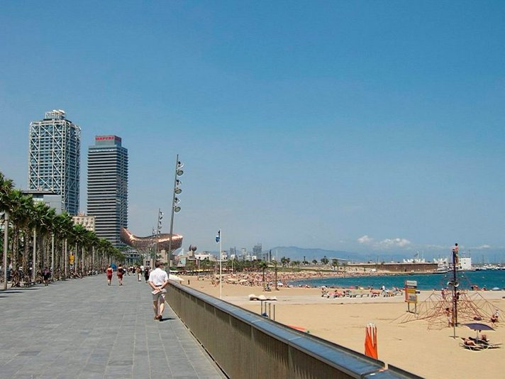 Kolea kesä houkutteli aurinkoon –<br />
Barcelona suomalaisten ykkönen
Kolea kesä houkutteli aurinkoon –<br />
Barcelona suomalaisten ykkönen