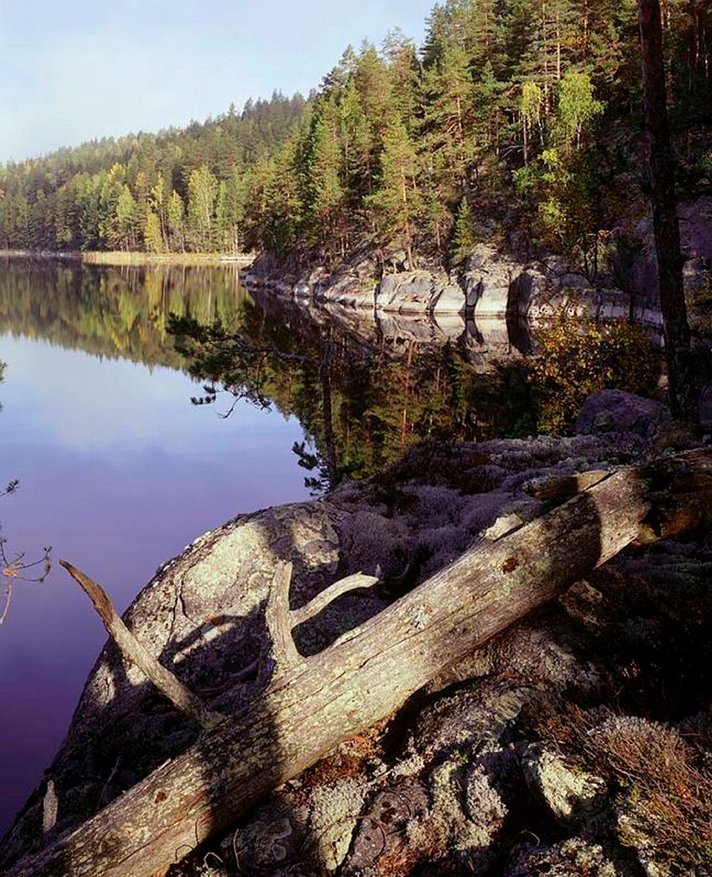 Pyhät polut kutsuvat<br />
vaellukselle Itä-Suomeen Helsinki Pyhät polut kutsuvat<br />
vaellukselle Itä-Suomeen Helsinki