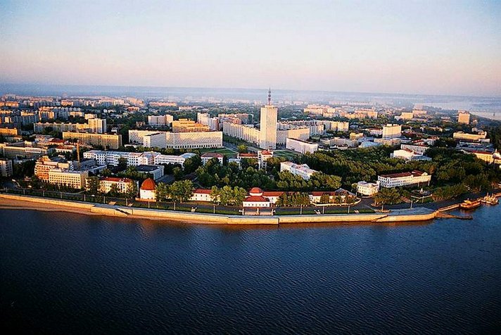 Puutalojen ja synkän<br />
historian Arkangeli Helsinki Puutalojen ja synkän<br />
historian Arkangeli Helsinki