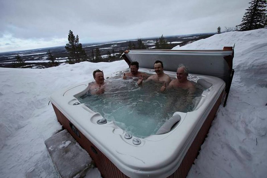 Entistä useampi matkailija tulee Suomeen muuhun kuin hotellimajoitukseen, jolloin heitä ei tilastoida millään tavalla virallisiin matkailijalukuihin. Entistä useampi matkailija tulee Suomeen muuhun kuin hotellimajoitukseen, jolloin heitä ei tilastoida millään tavalla virallisiin matkailijalukuihin.