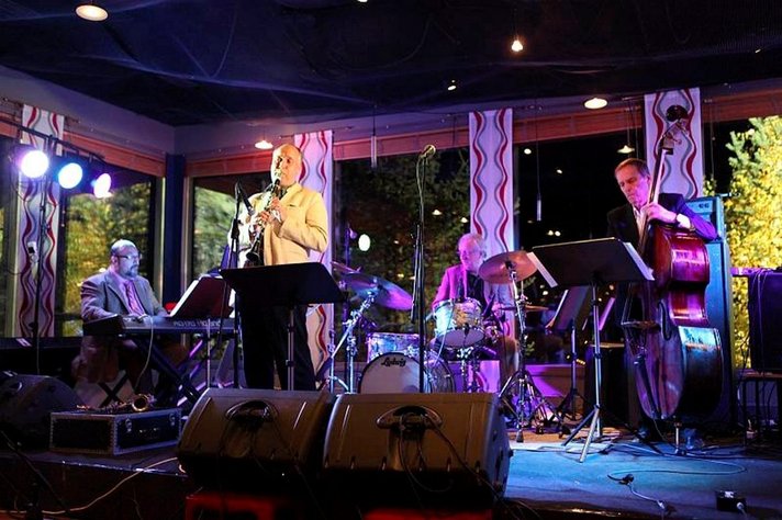 Ruska by Day - Swing by Night Helsinki Ruska by Day - Swing by Night Helsinki