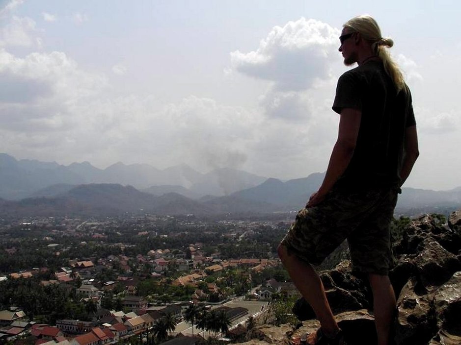 LAOS - Syytön huumerikollinen LAOS - Syytön huumerikollinen