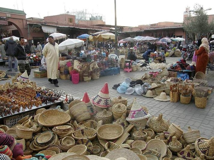 Casablanca ja Marrakesh –<br />
Marokon kiehtovat, eriväriset kaupungit Helsinki Casablanca ja Marrakesh –<br />
Marokon kiehtovat, eriväriset kaupungit Helsinki