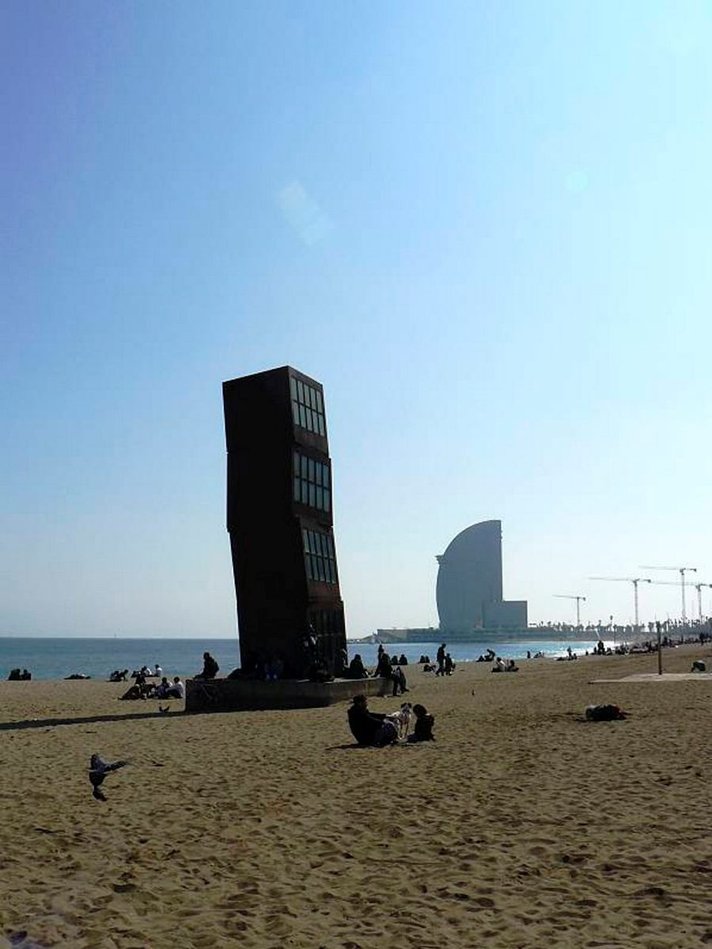 Gaudin jalanjäljillä Kataloniassa<br />
Barcelonan rannalla ja syövereissä Gaudin jalanjäljillä Kataloniassa<br />
Barcelonan rannalla ja syövereissä