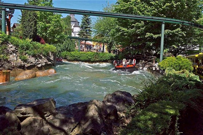 Huvittelemaan Eurooppaan<br />
10 x huvipuiston menot Helsinki Huvittelemaan Eurooppaan<br />
10 x huvipuiston menot Helsinki