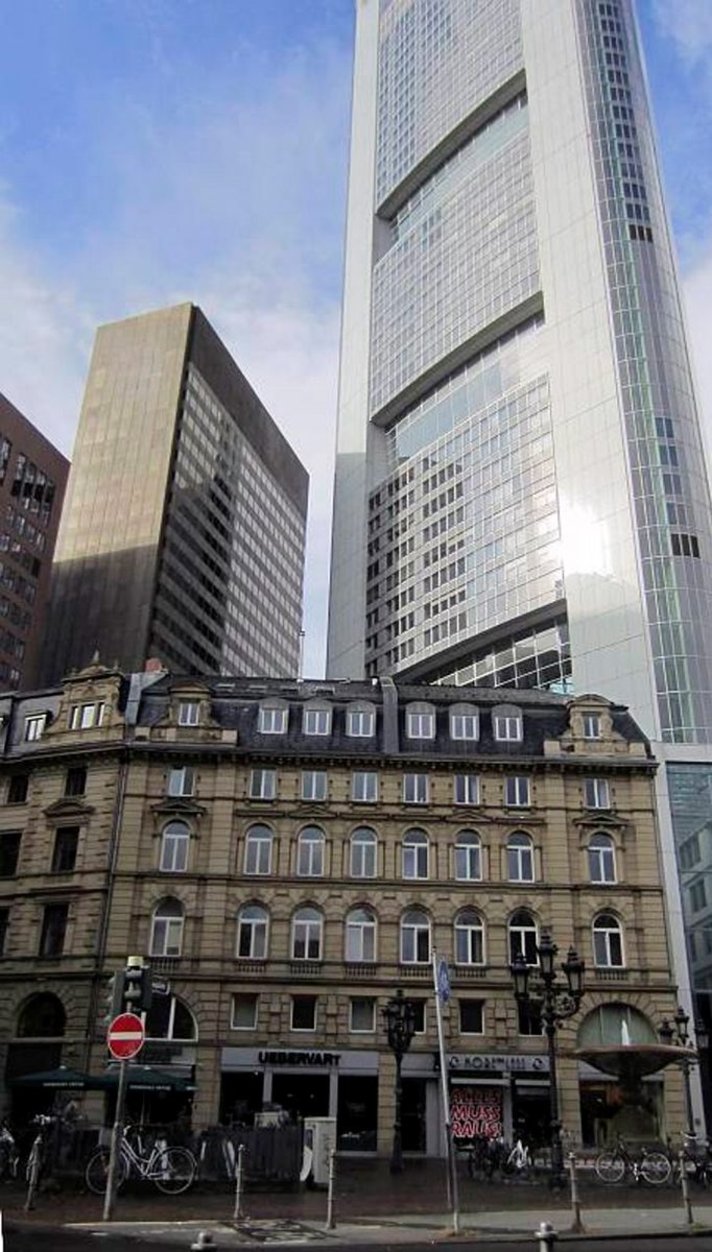 Sinkut juhlivat bisneskaupungissa<br />
FRANKFURT Helsinki Sinkut juhlivat bisneskaupungissa<br />
FRANKFURT Helsinki