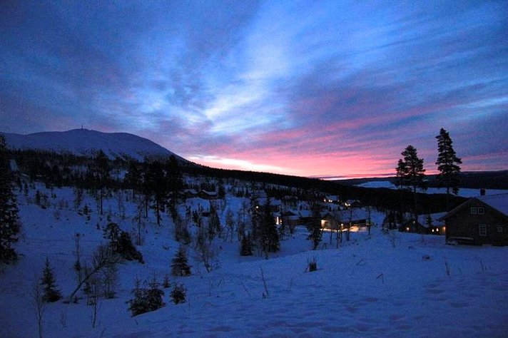 Ruotsin lumet houkuttelevat<br />
LOFSDALEN JA VEMDALEN Helsinki Ruotsin lumet houkuttelevat<br />
LOFSDALEN JA VEMDALEN Helsinki
