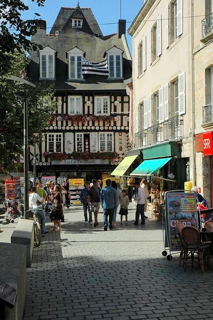QUIMPER - PALA PARASTA<br />
NORMANDIAA Helsinki QUIMPER - PALA PARASTA<br />
NORMANDIAA Helsinki
