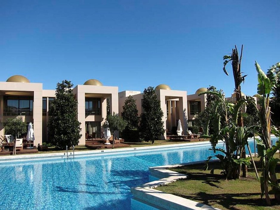BELEK<br />
Luksuslomaa voi viettää myös ilman golfmailaa BELEK<br />
Luksuslomaa voi viettää myös ilman golfmailaa