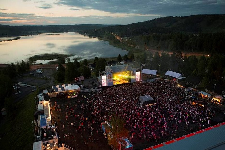 Himoksen kesä on jo lähes yhtä vilkas kuin talvi Himoksen kesä on jo lähes yhtä vilkas kuin talvi