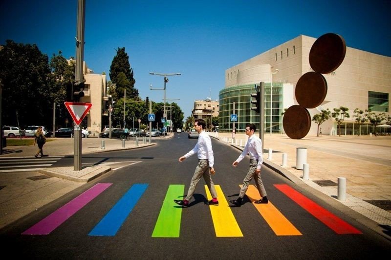Israel on yllättäen noussut pridekansan suosioon. Israel on yllättäen noussut pridekansan suosioon.