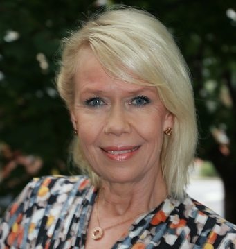 Anne-Marjut Väänänen SMAL:n<br />
uudeksi puheenjohtajaksi Anne-Marjut Väänänen SMAL:n<br />
uudeksi puheenjohtajaksi