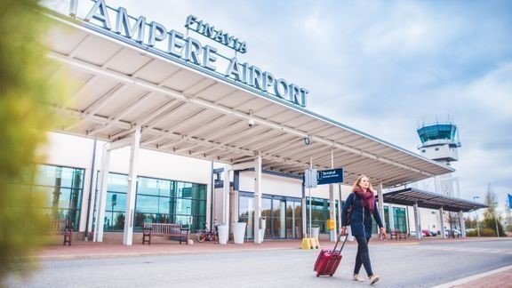Kansainvälinen lentotapahtuma<br />
järjestetään Tampereella ensi vuonna Kansainvälinen lentotapahtuma<br />
järjestetään Tampereella ensi vuonna