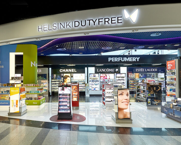 Kotimaan matkustajat voivat nyt ostaa<br />
Helsinki-Vantaan tax-free-myymälöissä Helsinki Kotimaan matkustajat voivat nyt ostaa<br />
Helsinki-Vantaan tax-free-myymälöissä Helsinki