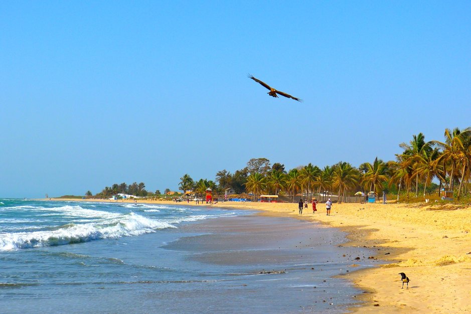 Gambia aikoo tarjota vieraan-<br />
varaisuutta ja aurinkotakuun Gambia aikoo tarjota vieraan-<br />
varaisuutta ja aurinkotakuun