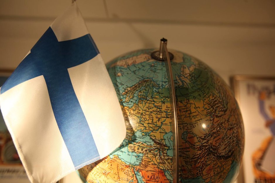Helsingin poliisi tutkii sijoituksia<br />
kauppaavan yrityksen toimia Helsingin poliisi tutkii sijoituksia<br />
kauppaavan yrityksen toimia