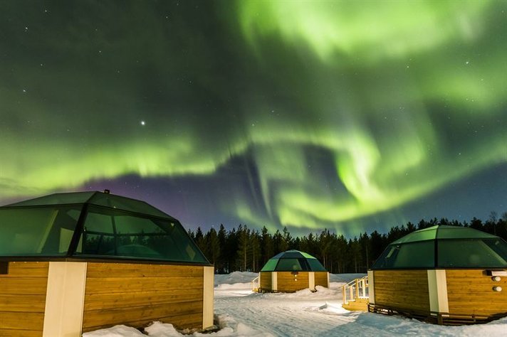 Lappilaishotelli etsii<br />
yövirkkua revontulivahtia Helsinki Lappilaishotelli etsii<br />
yövirkkua revontulivahtia Helsinki