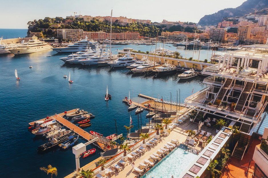 Matkakohteena<br />
upea MONACO Matkakohteena<br />
upea MONACO